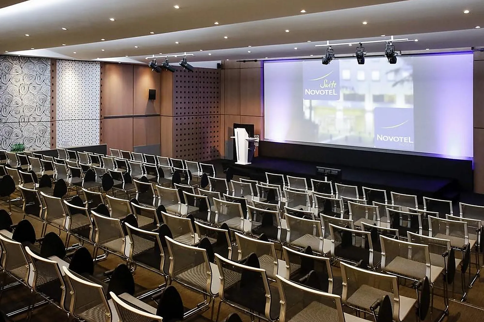 Lieux événementiels, NOVOTEL PARIS SUD PORTE DE CHARENTON