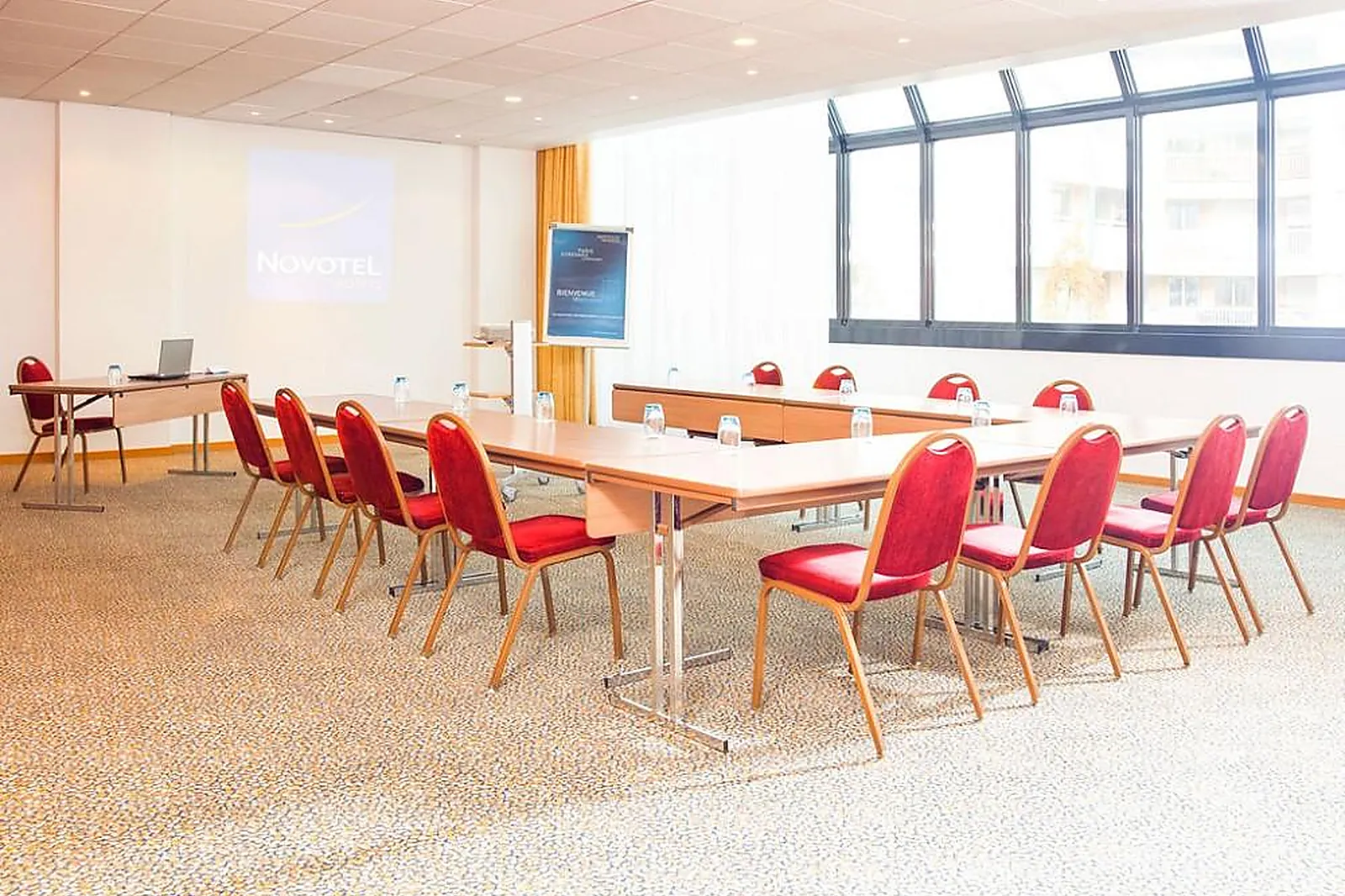Lieux événementiels, NOVOTEL PARIS SURESNES LONGCHAMP
