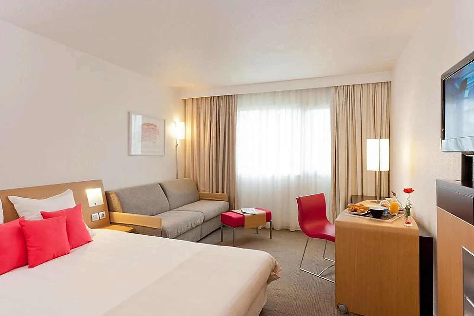 Lieux événementiels, NOVOTEL PAU LESCAR