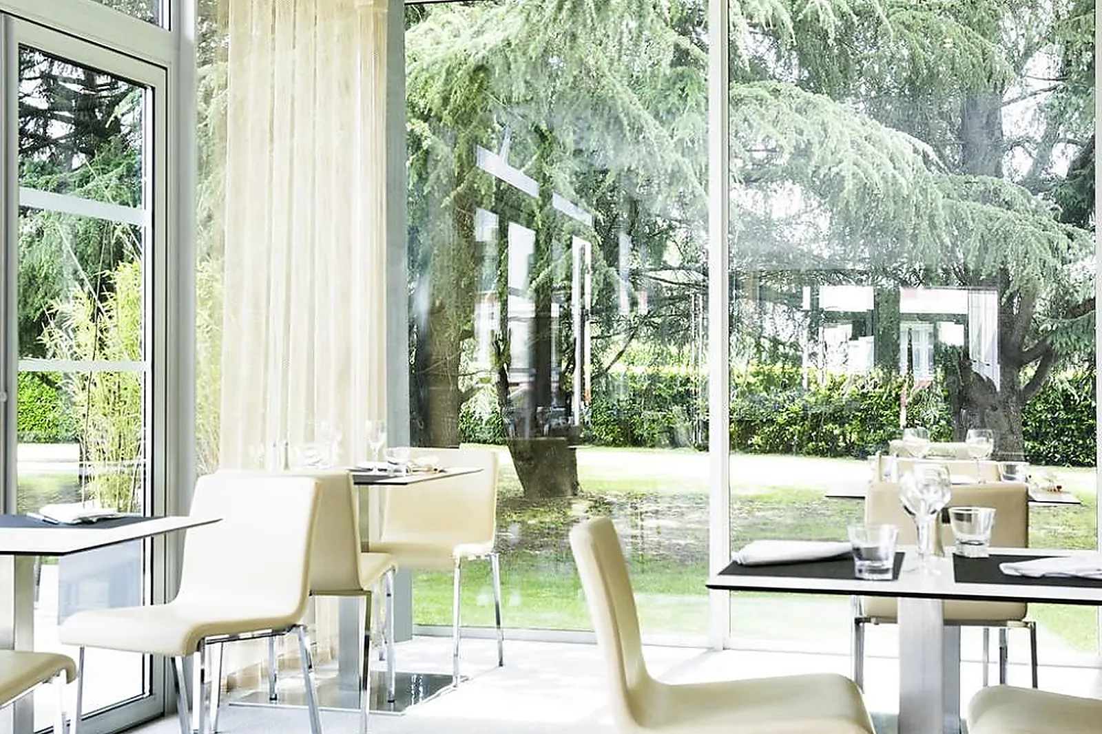 Lieux événementiels, NOVOTEL PAU LESCAR