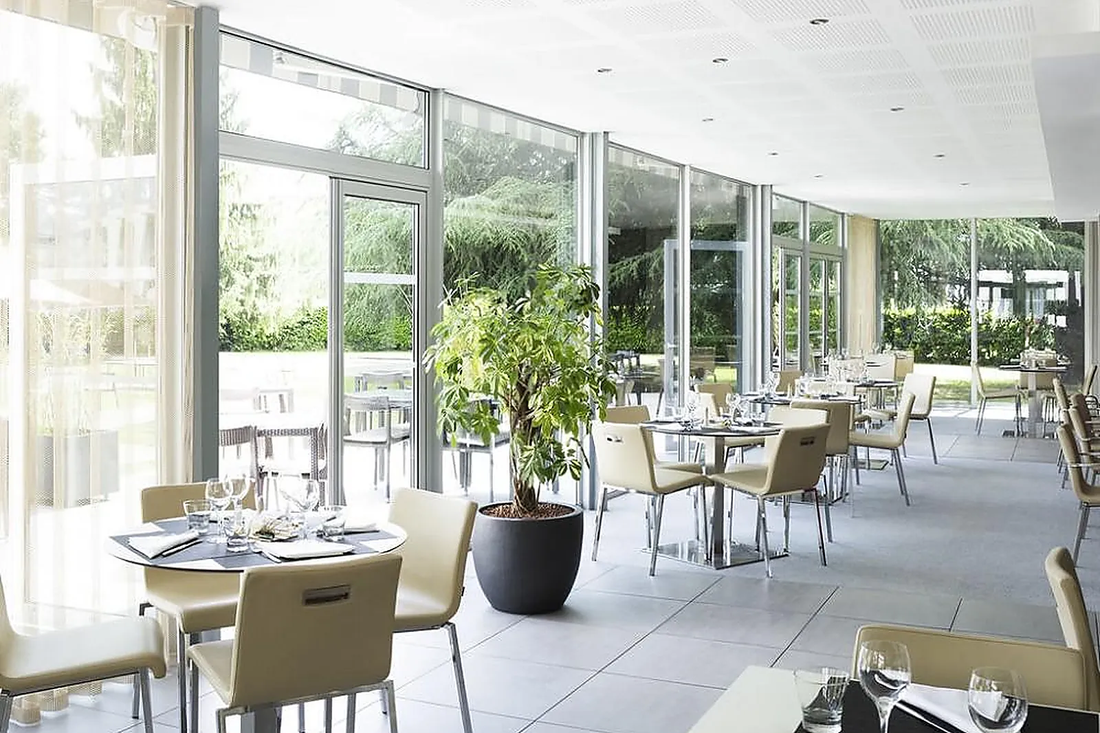 Lieux événementiels, NOVOTEL PAU LESCAR