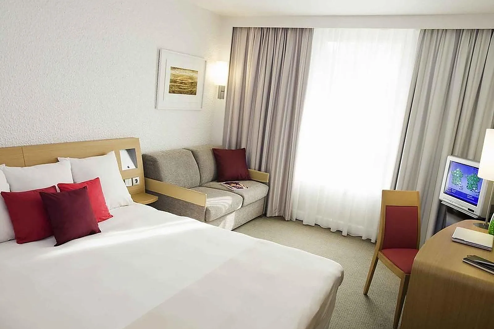 Lieux événementiels, NOVOTEL POISSY ORGEVAL