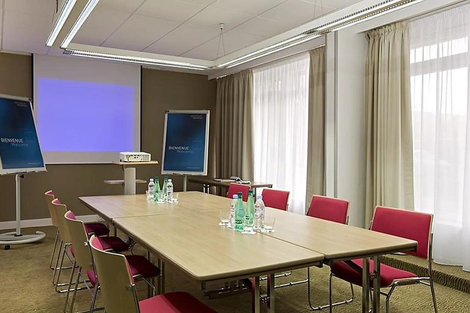 Lieux événementiels, NOVOTEL POISSY ORGEVAL