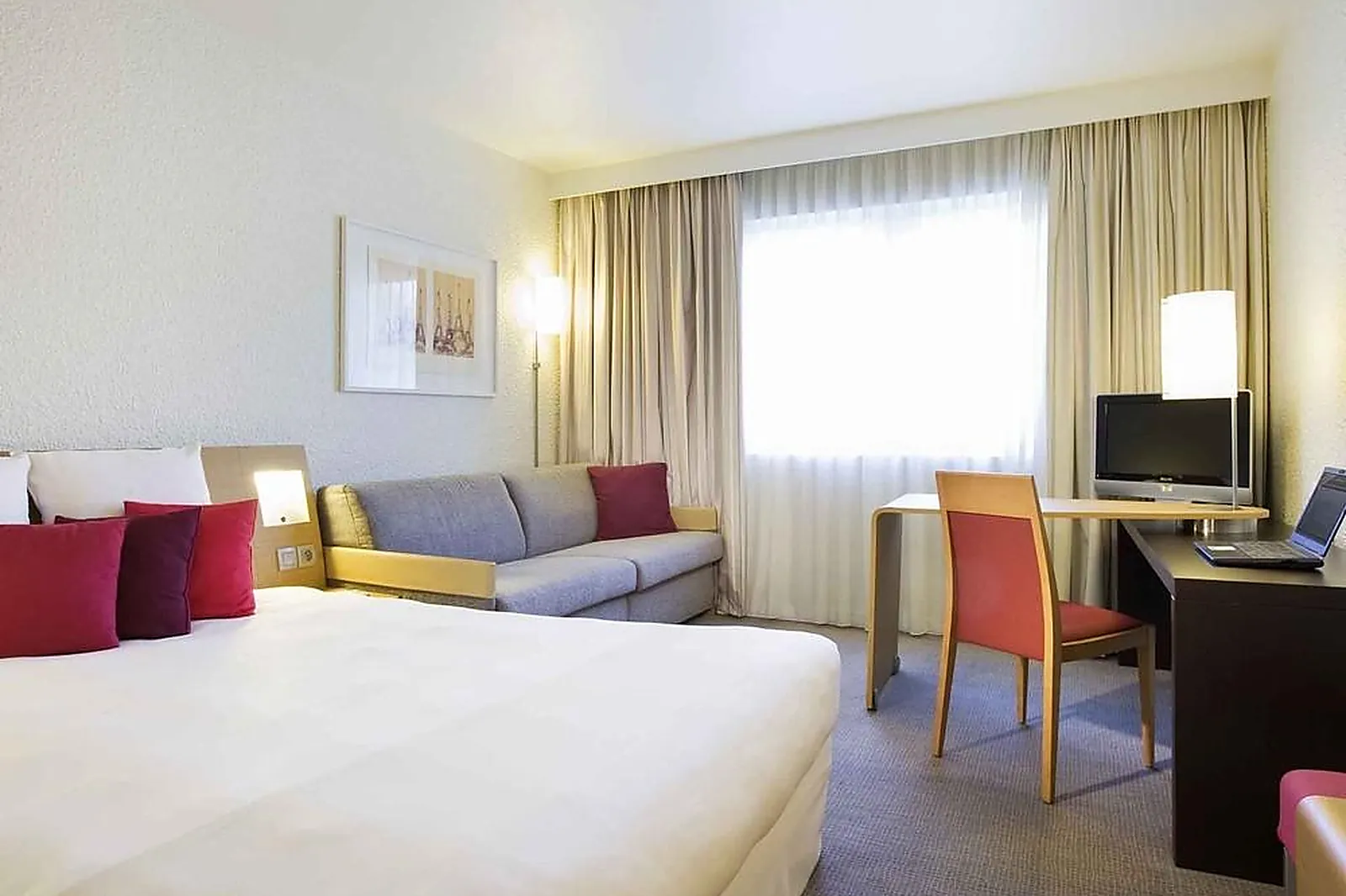 Lieux événementiels, NOVOTEL POISSY ORGEVAL