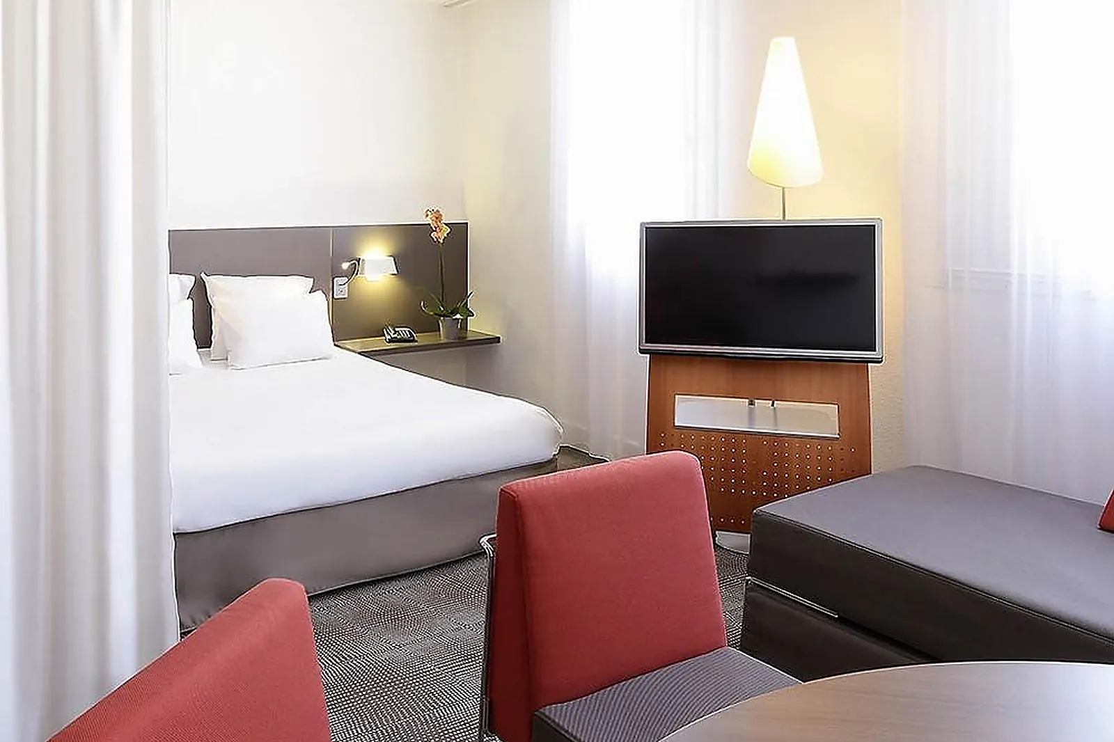 Lieux événementiels, NOVOTEL SUITES CLERMONT-FERRAND POLYDOME