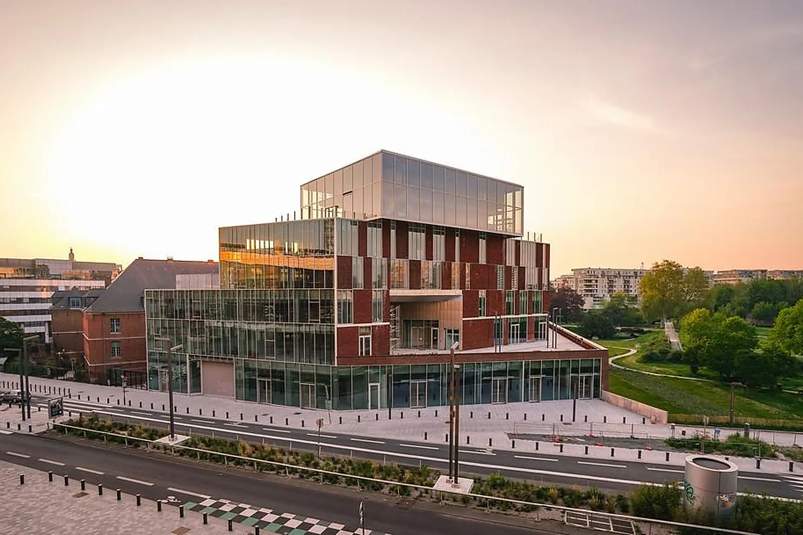 Lieux événementiels, NŪ