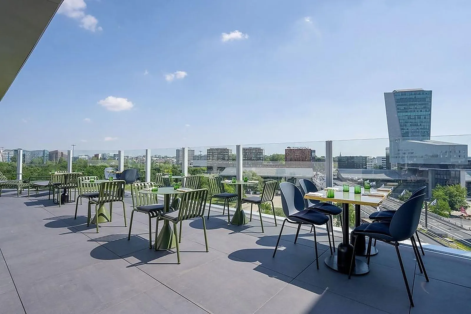 Lieux événementiels, NŪ