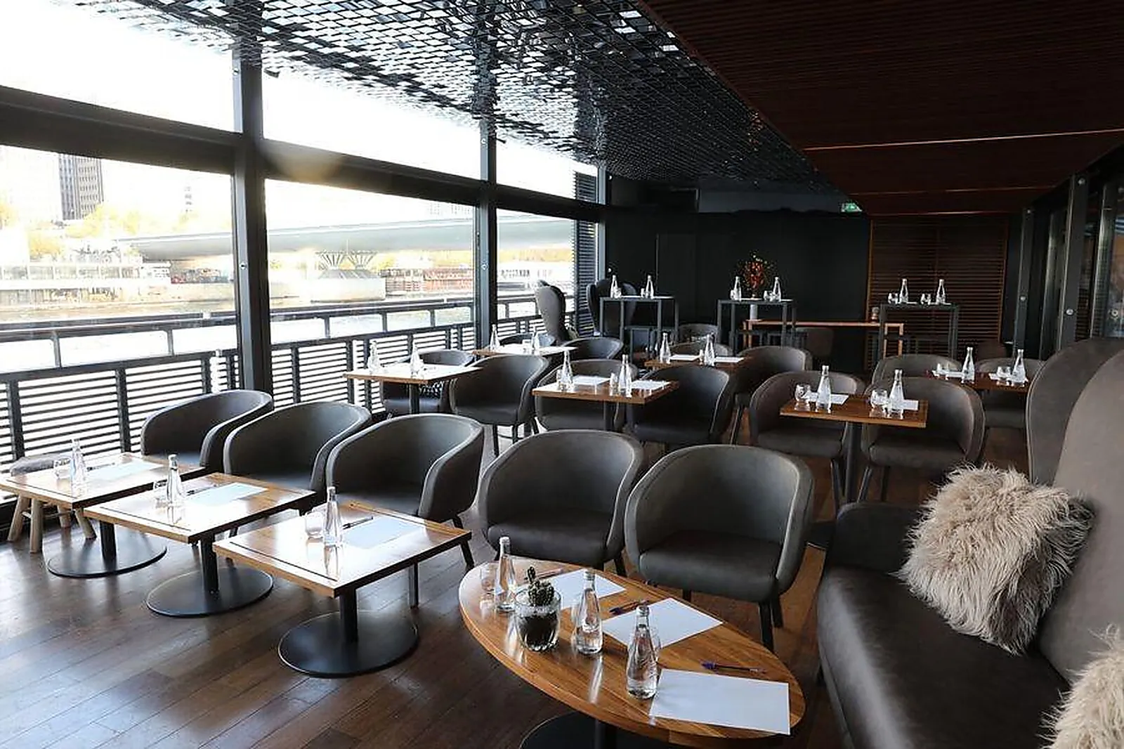 Lieux événementiels, OFF PARIS SEINE