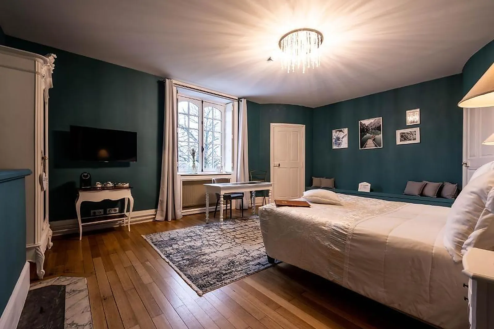 Lieux événementiels, Ô CHÂTEAU