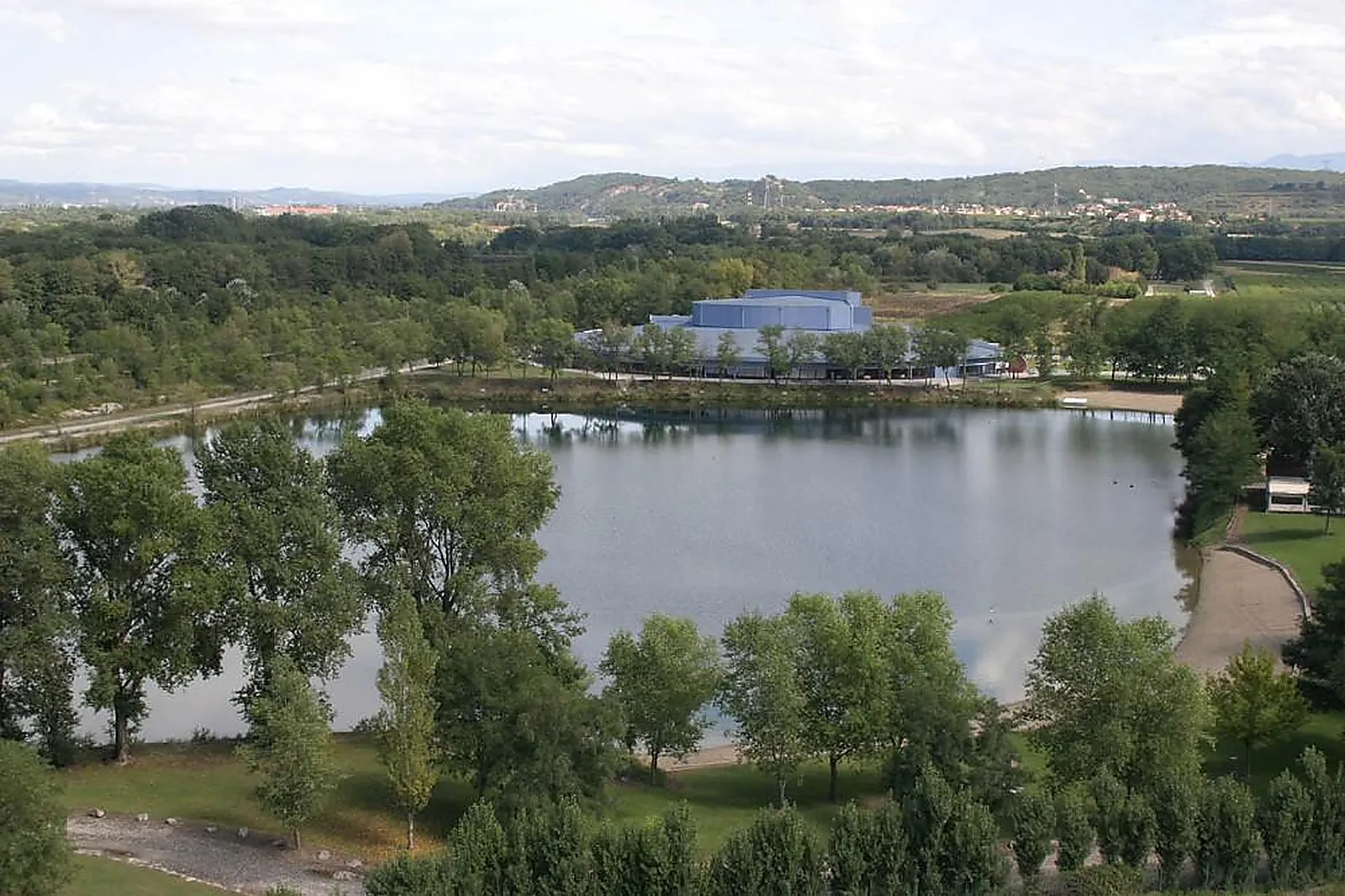 Lieux événementiels, Ō LAC