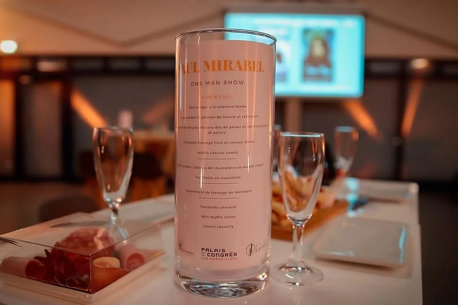 Lieux événementiels, Ō LAC