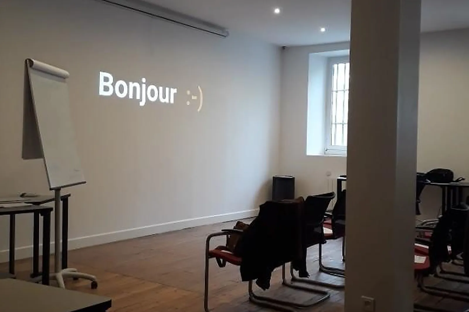 Lieux événementiels, Ô LOCAL