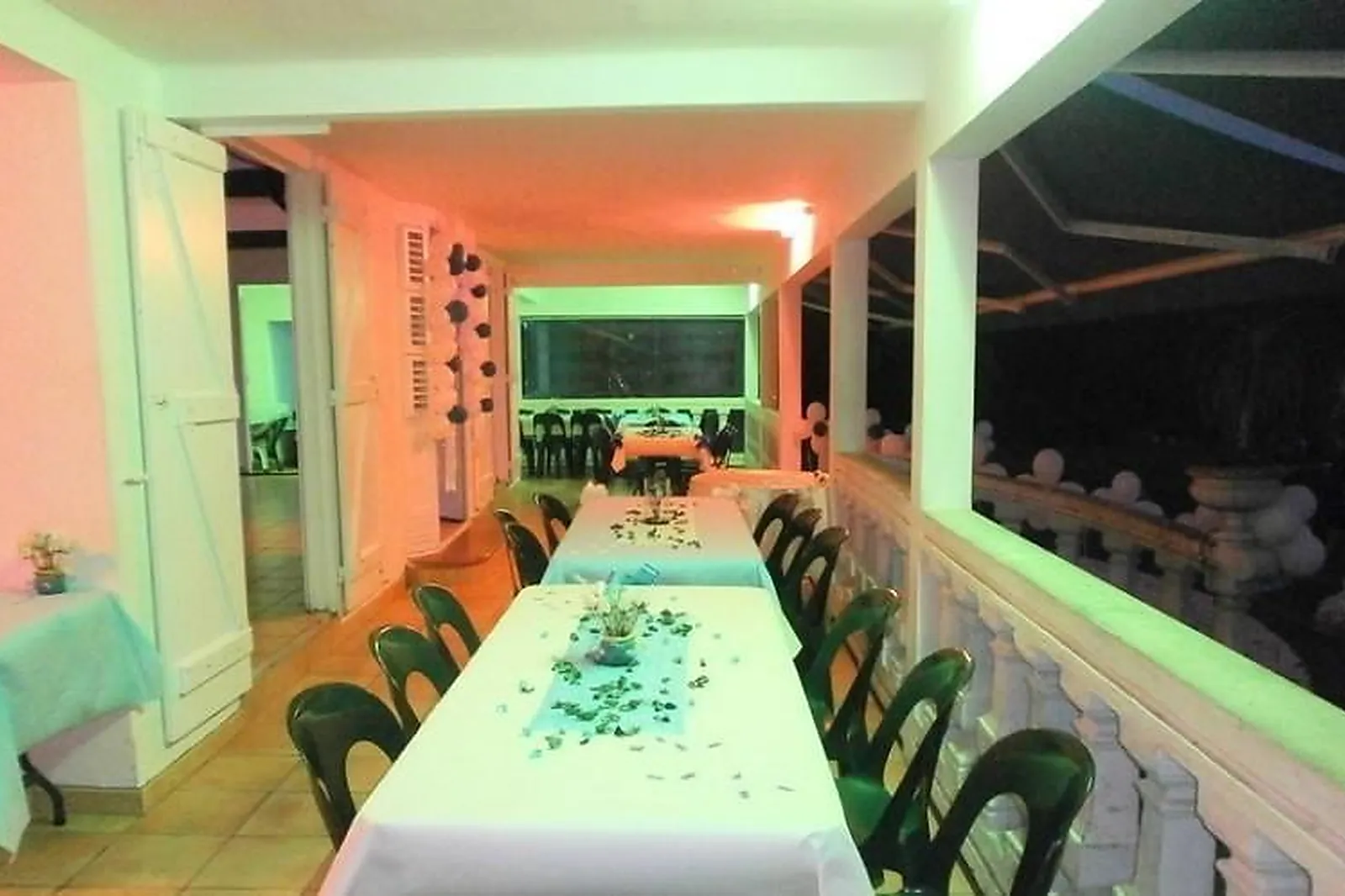 Lieux événementiels, Ô TAN KINI