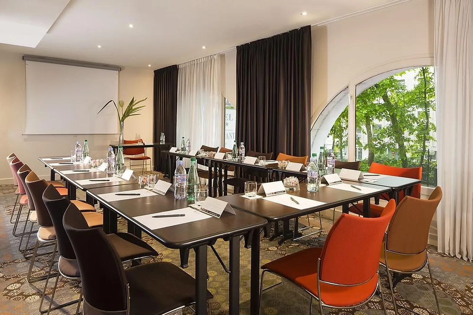 Lieux événementiels, OCEANIA L'UNIVERS TOURS