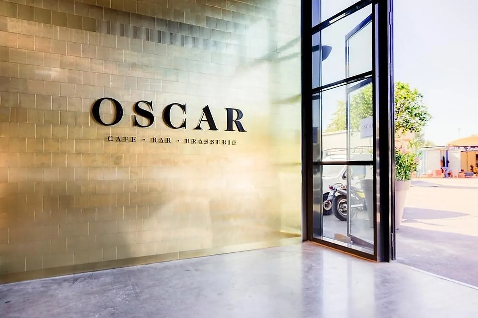 Lieux événementiels, OSCAR LES PUCES