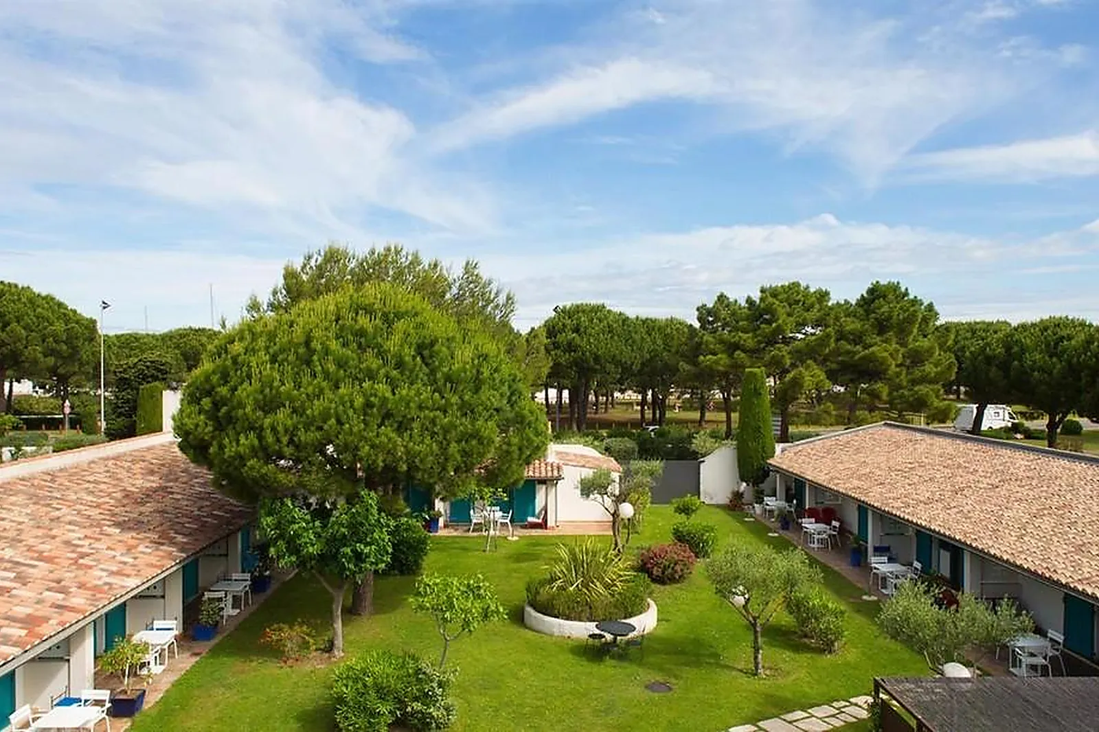 Lieux événementiels, OUSTAU CAMARGUEN