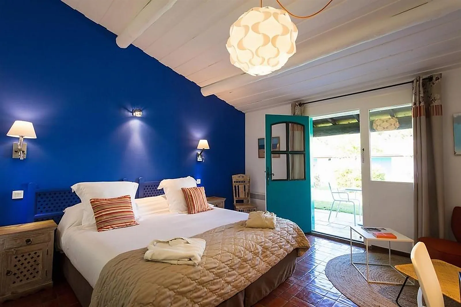 Lieux événementiels, OUSTAU CAMARGUEN