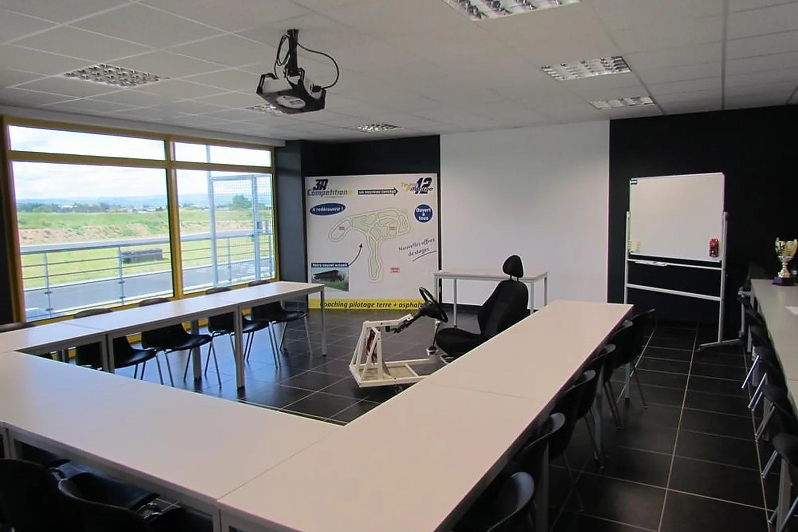 Lieux événementiels, PADDOCK 42