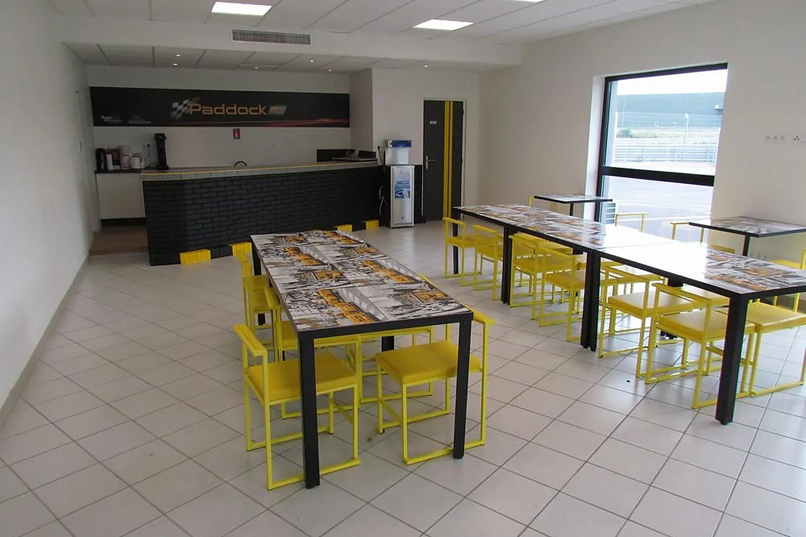 Lieux événementiels, PADDOCK 42