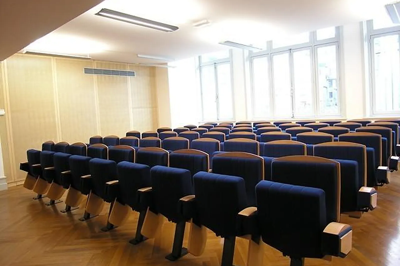 Lieux événementiels, PALAIS LUMIERE