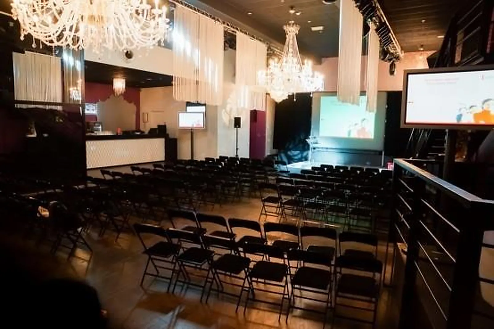 Lieux événementiels, PALAIS MAILLOT