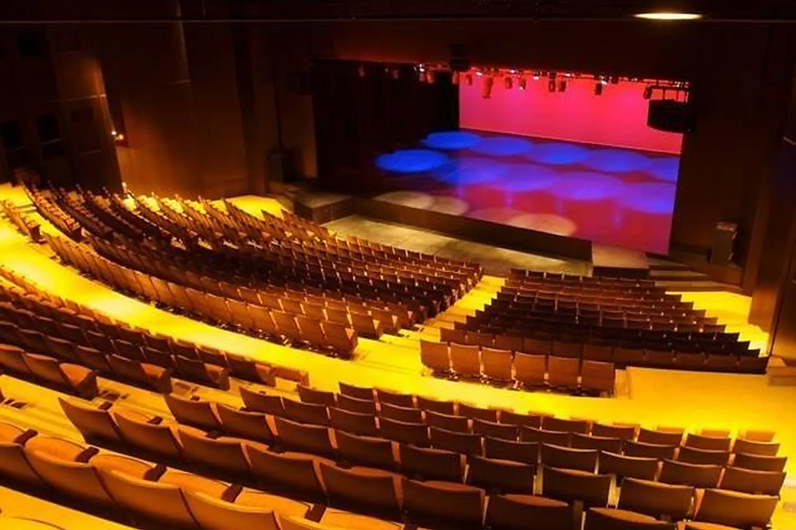 Lieux événementiels, PALAIS DES ARTS ET DES CONGRÈS DE VANNES