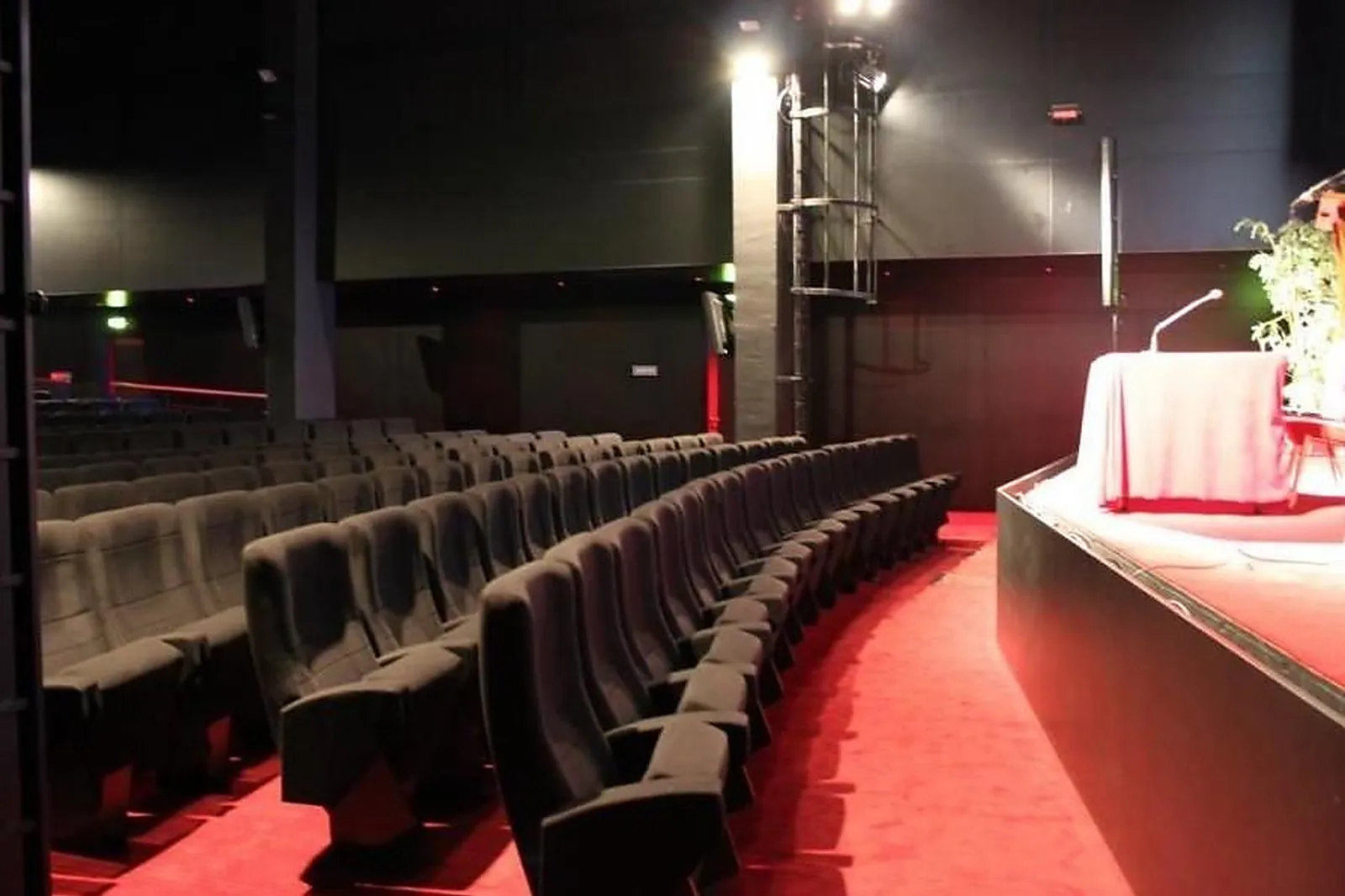 Lieux événementiels, PALAIS DES CONGRES GEORGES POMPIDOU