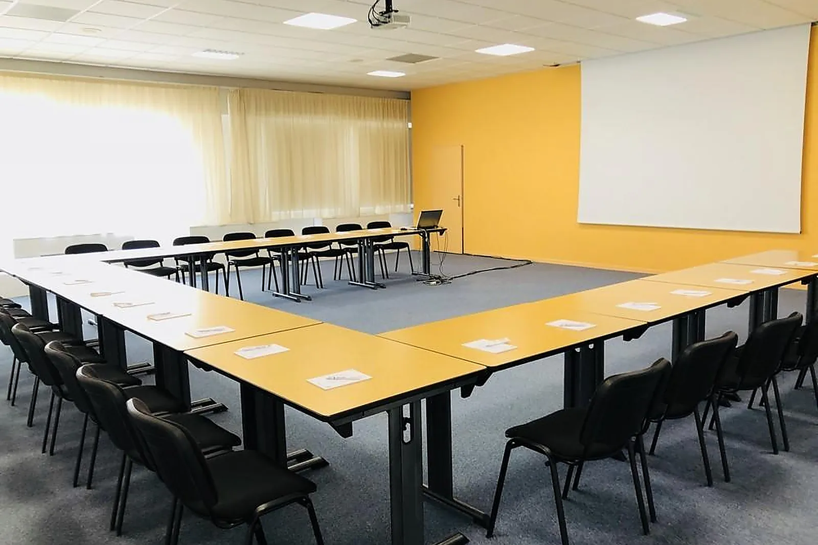 Lieux événementiels, PALAIS DES CONGRES D'ARLES