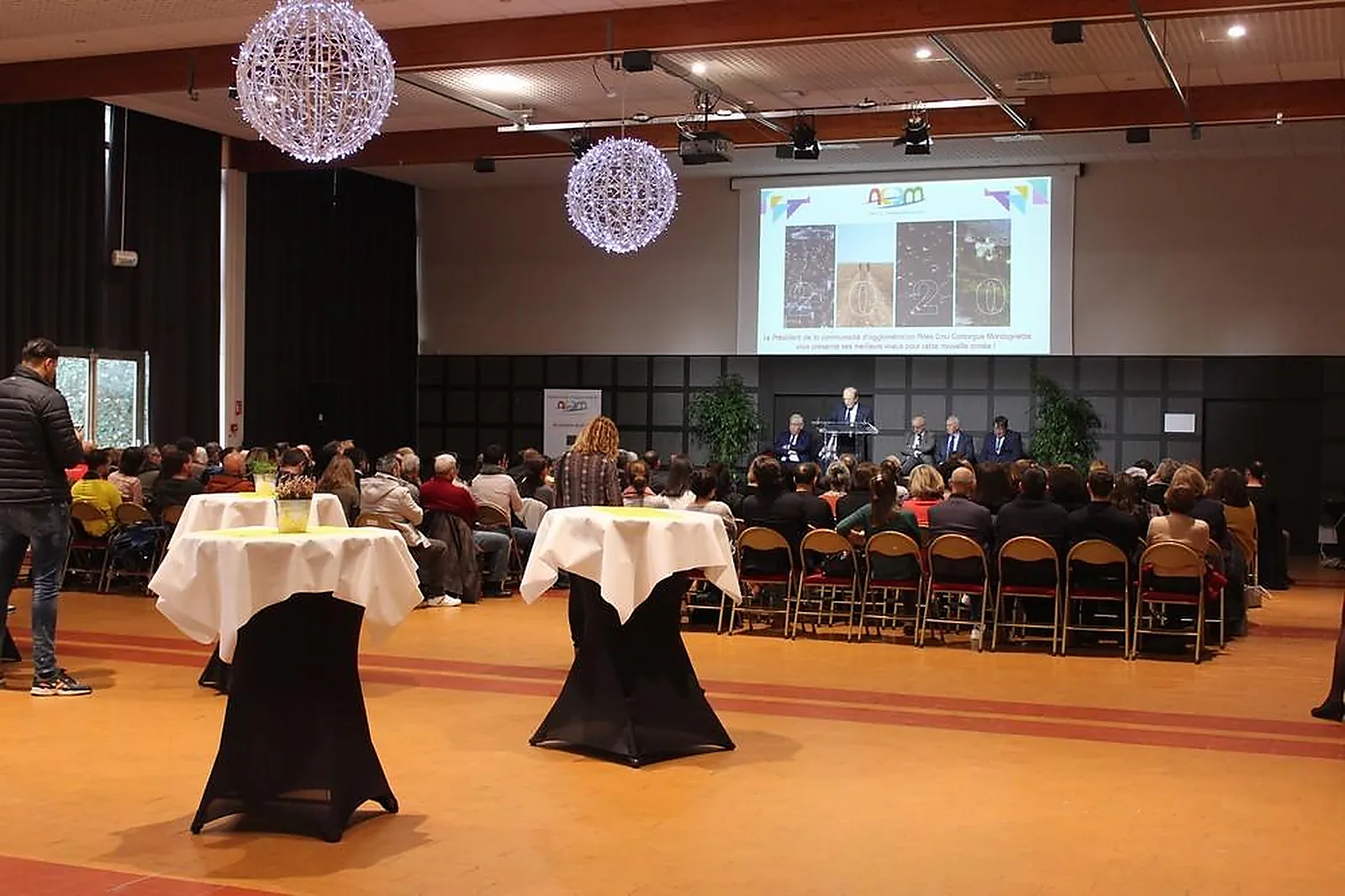 Lieux événementiels, PALAIS DES CONGRES D'ARLES