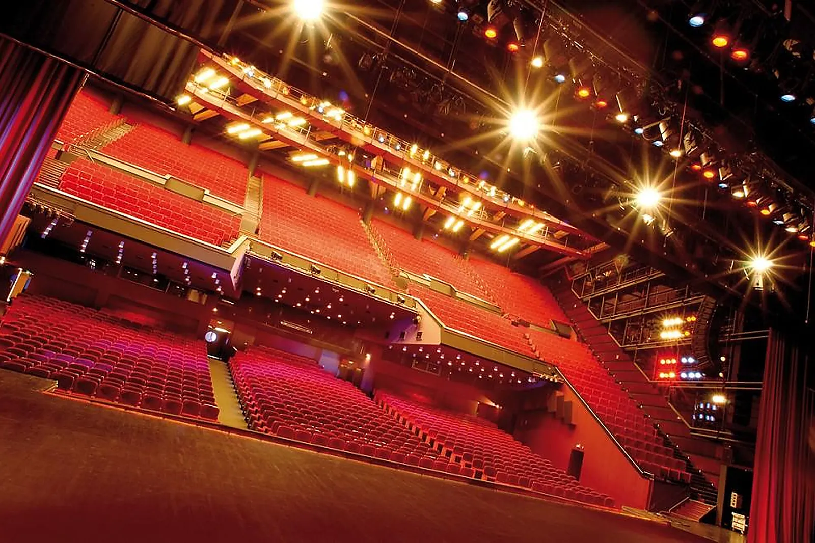 Lieux événementiels, PALAIS DES FESTIVALS ET DES CONGRÈS CANNES