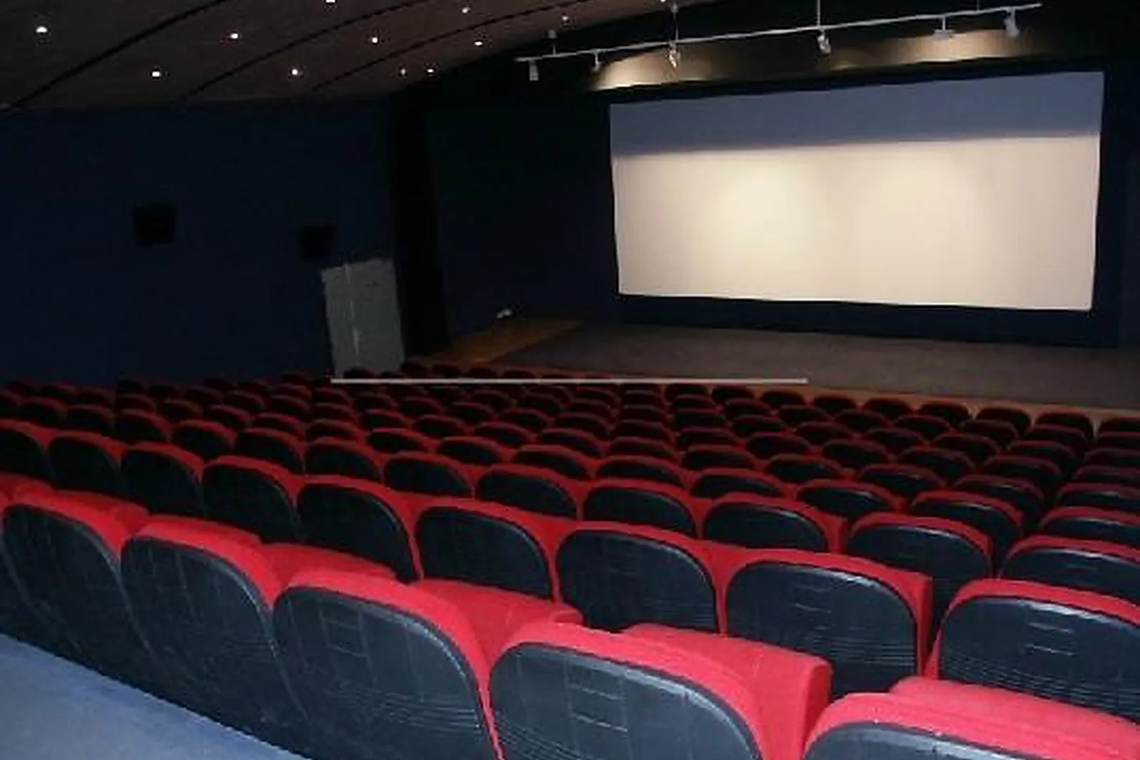 Lieux événementiels, PALAIS DES SPORTS ET DES CONGRES ALPE D'HUEZ