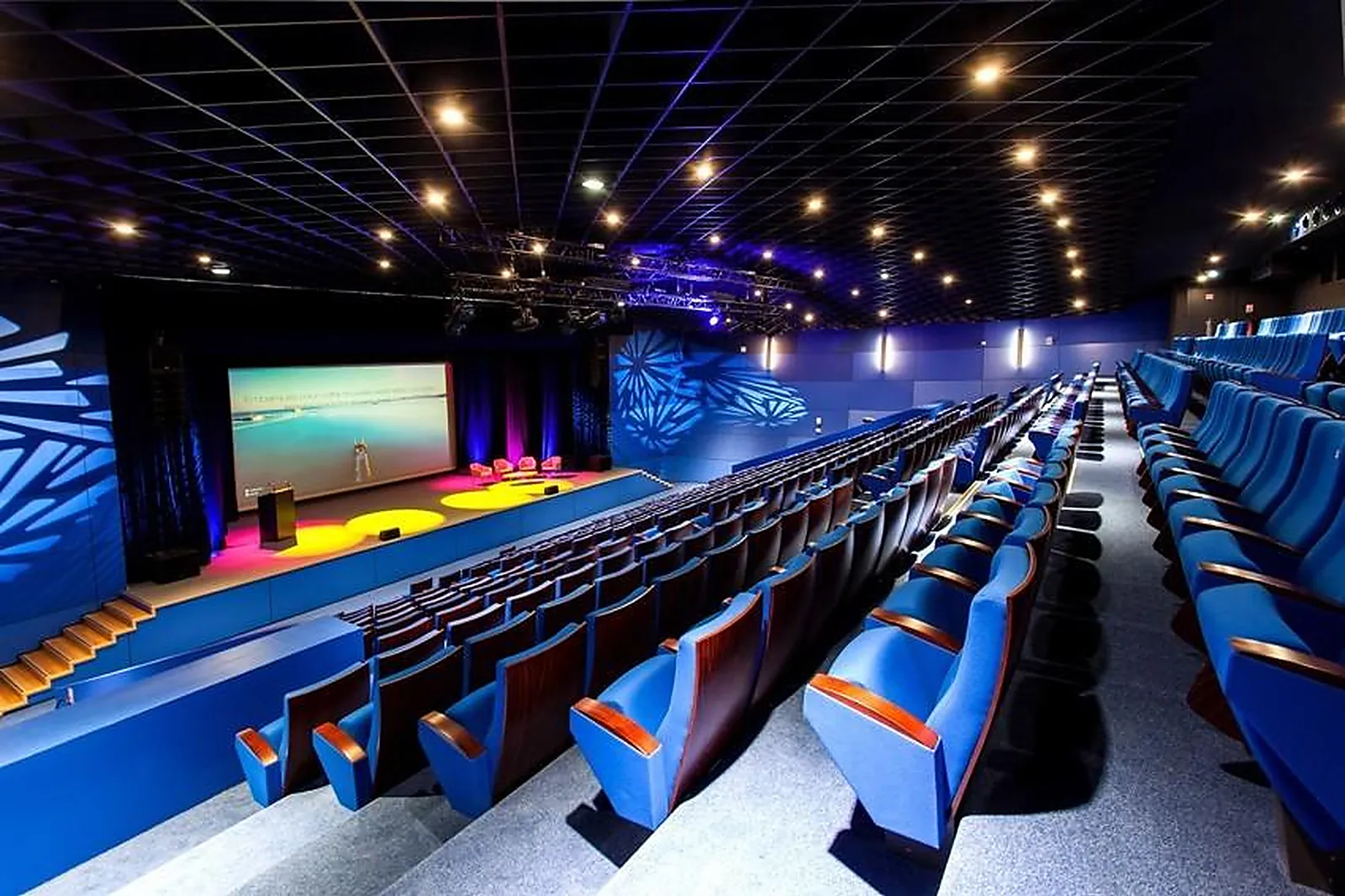 Lieux événementiels, PALAIS DES CONGRÈS JUAN LES PINS