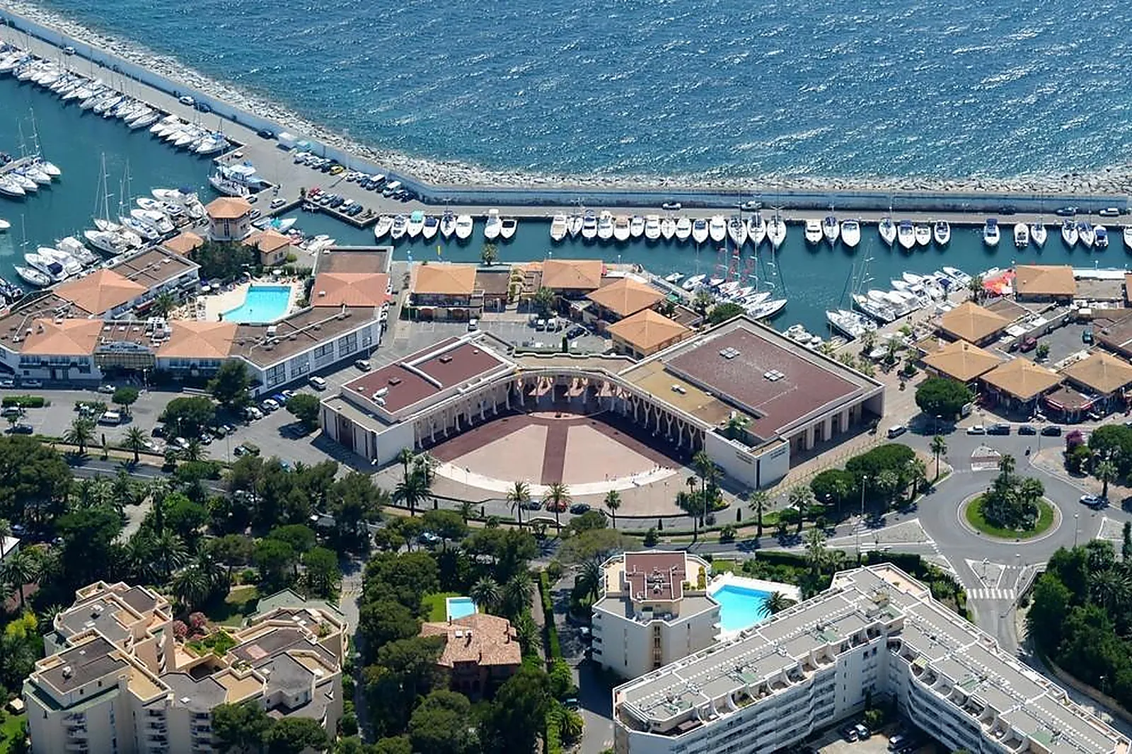 Lieux événementiels, PALAIS DES CONGRÈS DE SAINT RAPHAËL
