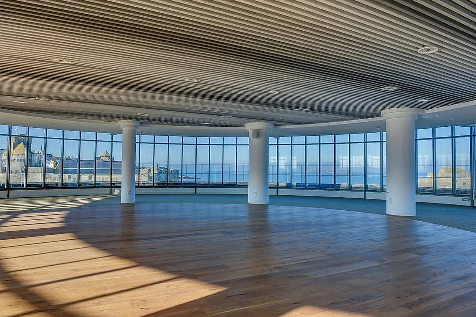 Lieux événementiels, PALAIS DU GRAND LARGE