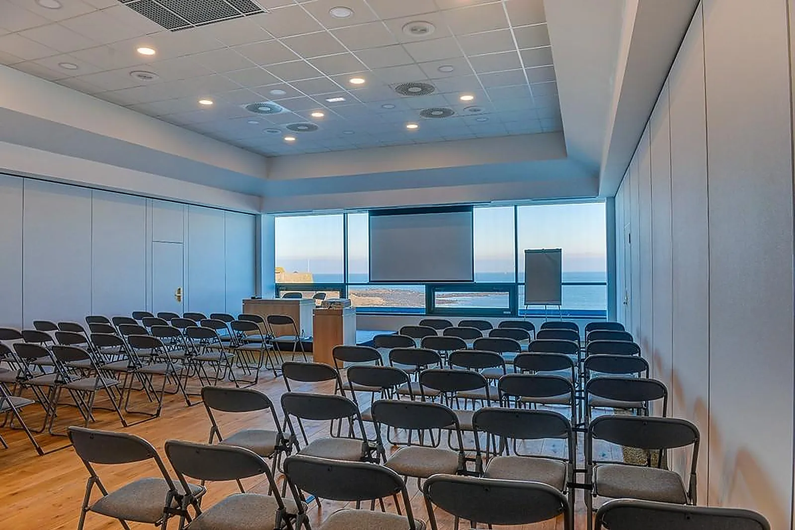 Lieux événementiels, PALAIS DU GRAND LARGE