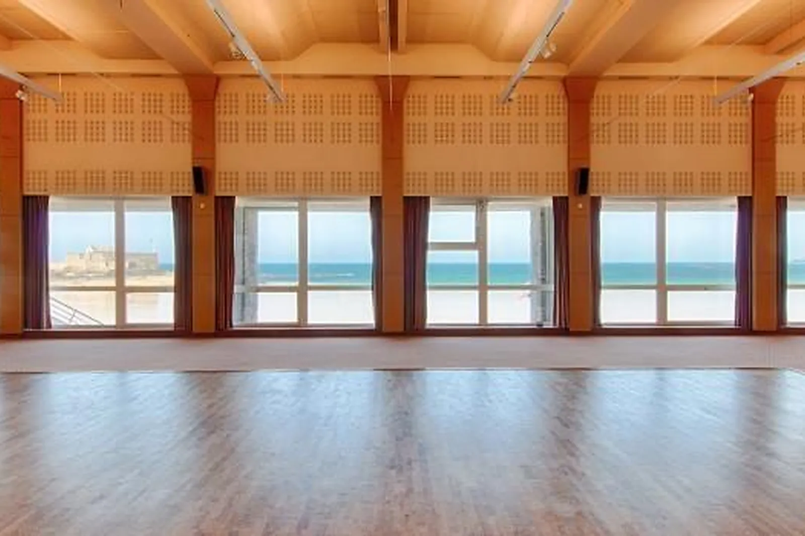 Lieux événementiels, PALAIS DU GRAND LARGE