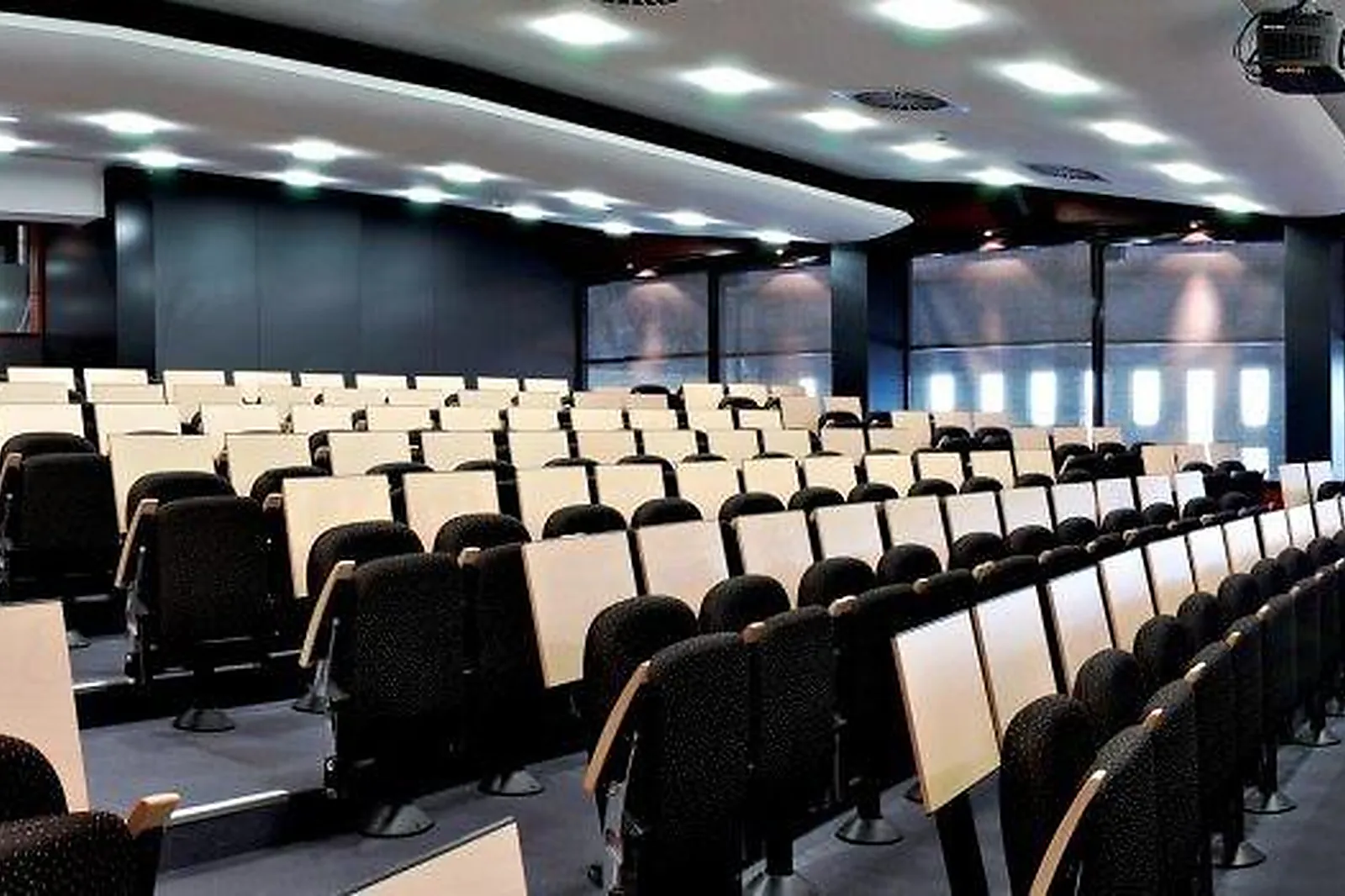 Lieux événementiels, PALAIS DU GRAND LARGE