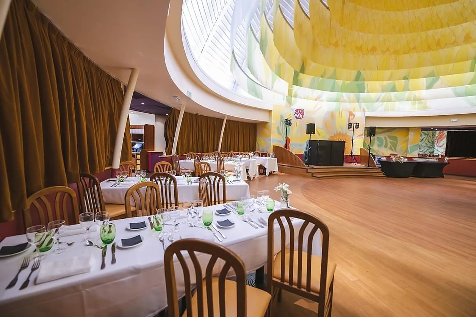 Lieux événementiels, PARC ASTERIX CONVENTIONS ET SEMINAIRES