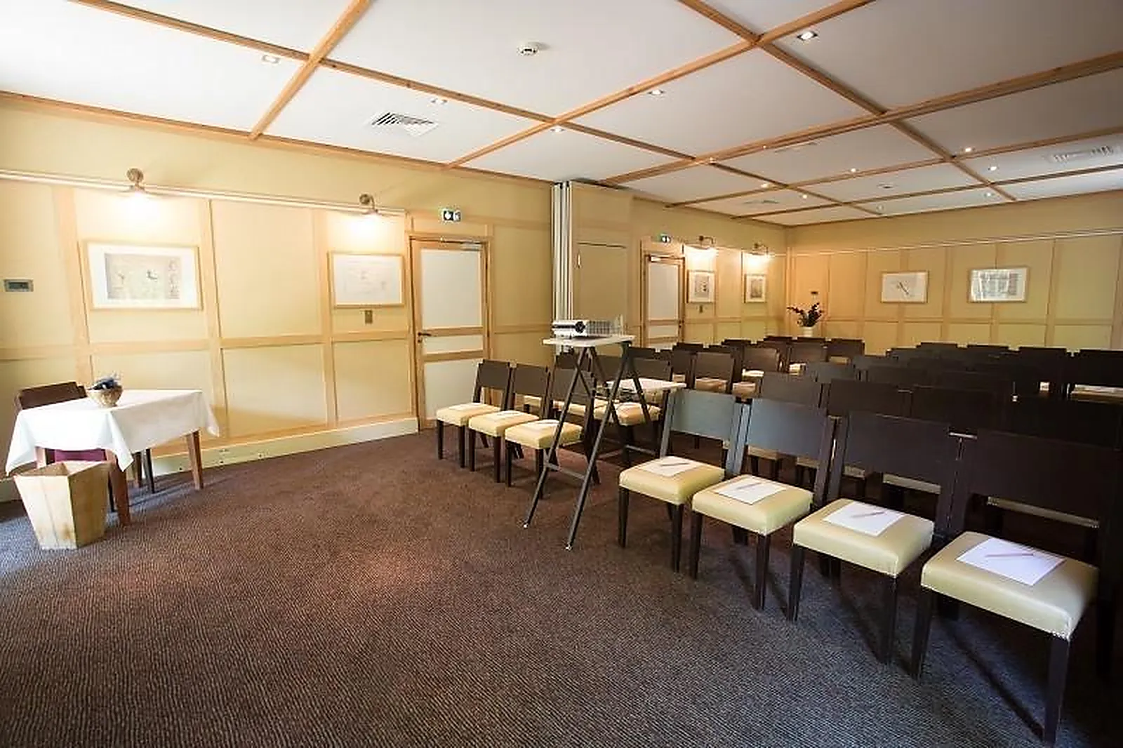 Lieux événementiels, PARC ASTERIX CONVENTIONS ET SEMINAIRES