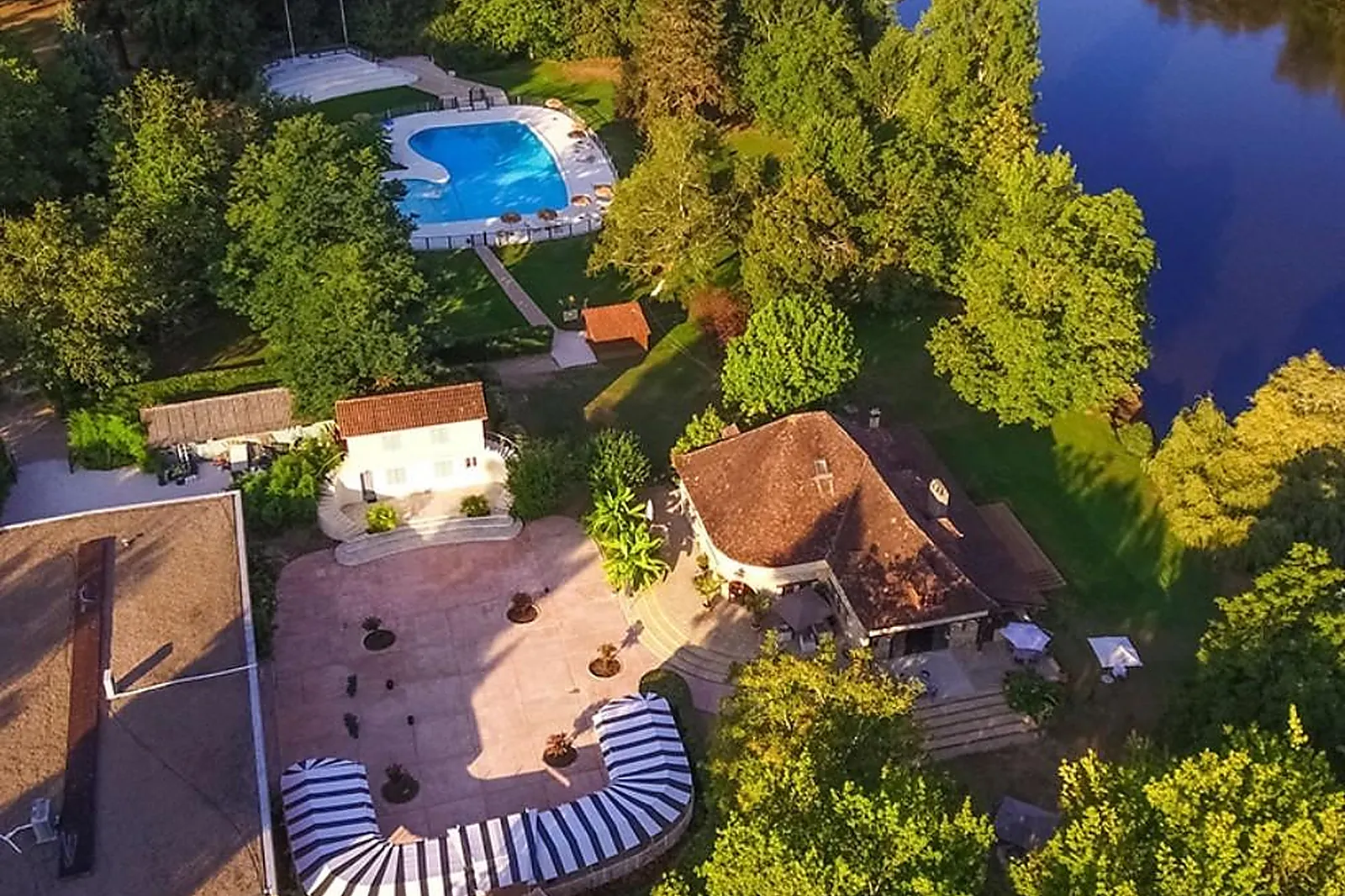 Lieux événementiels, PARC JOSEPHINE BAKER