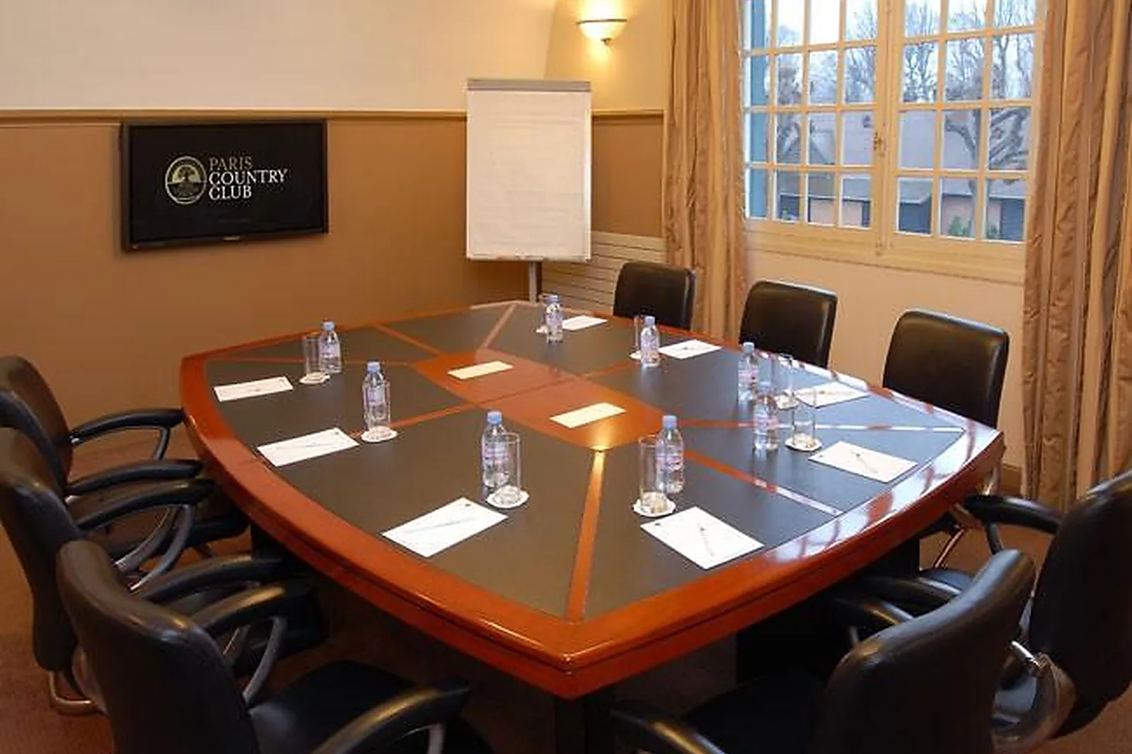 Lieux événementiels, PARIS COUNTRY CLUB - LE MANOIR