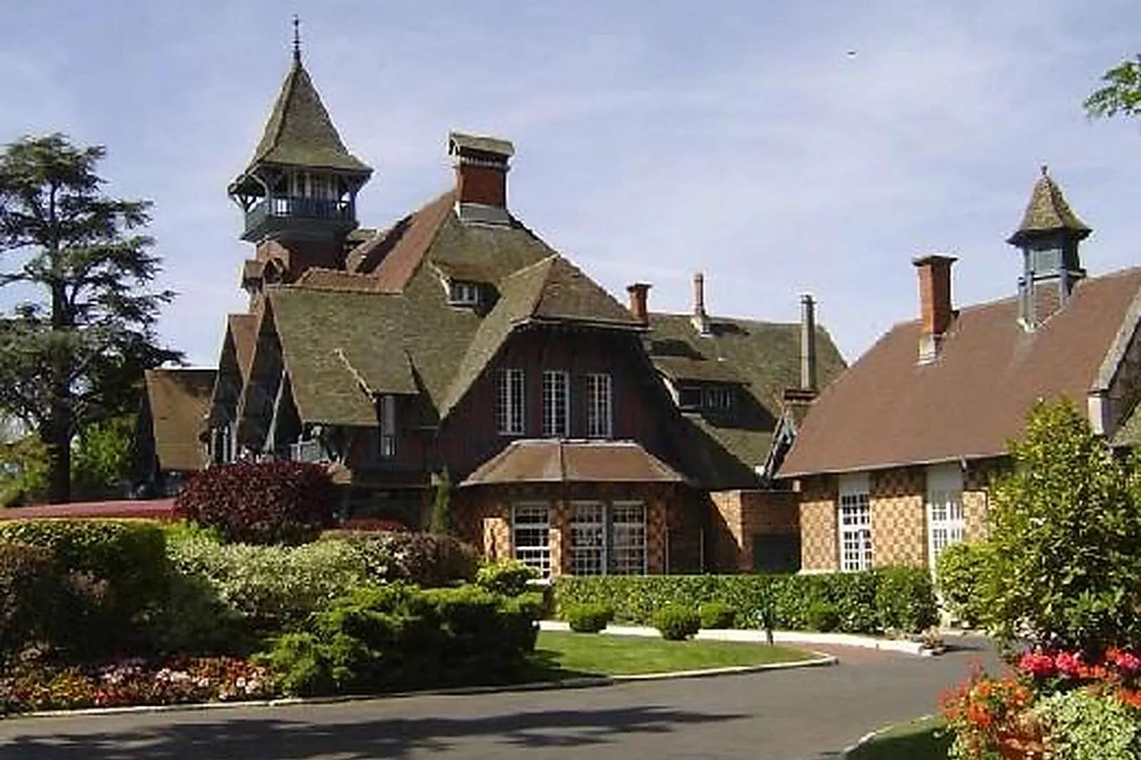 Lieux événementiels, PARIS COUNTRY CLUB - LE MANOIR