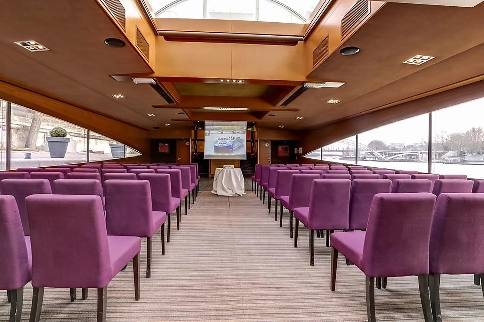 Lieux événementiels, PARIS SEINE