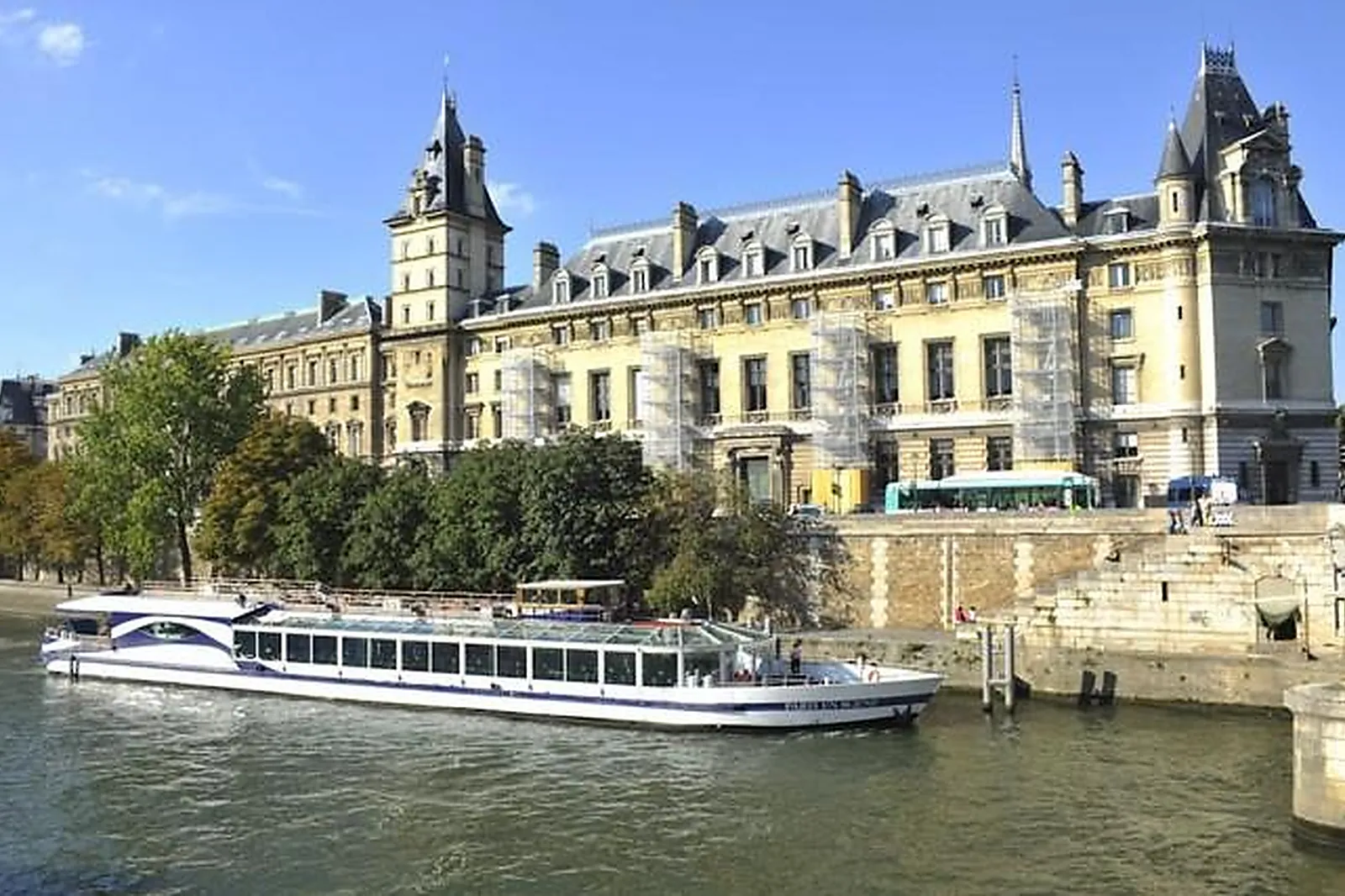 Lieux événementiels, PARIS EN SCENE