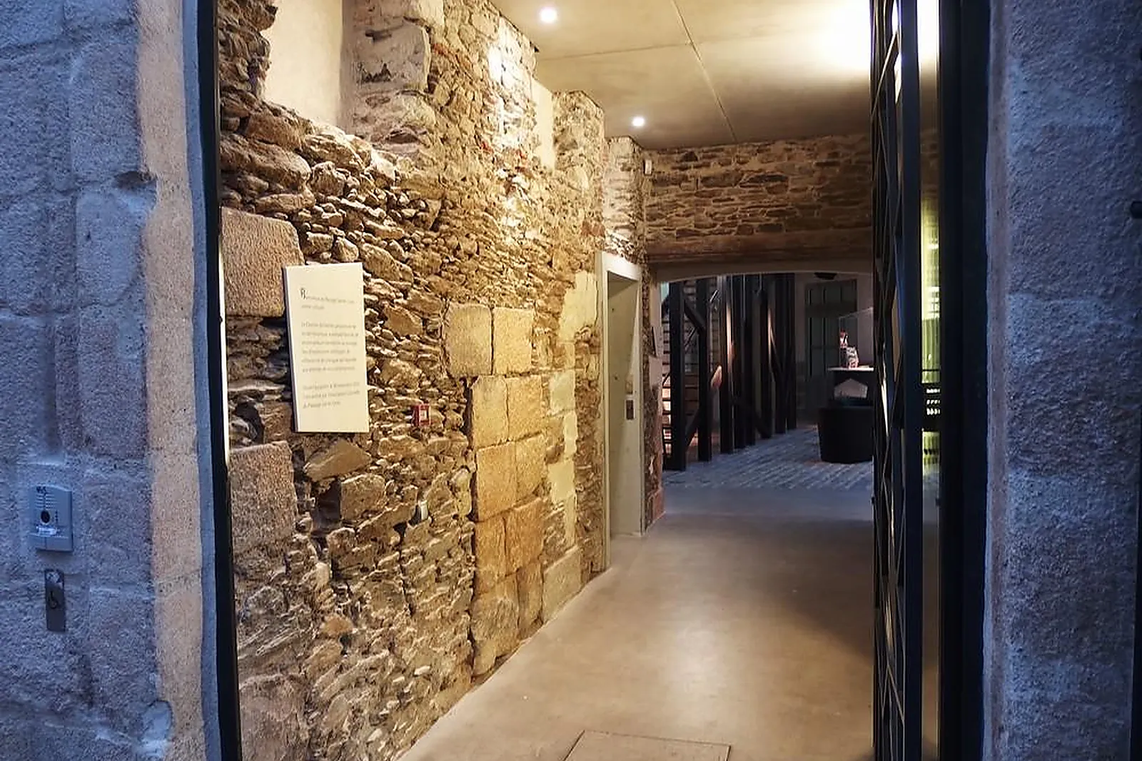 Lieux événementiels, PASSAGE SAINTE-CROIX