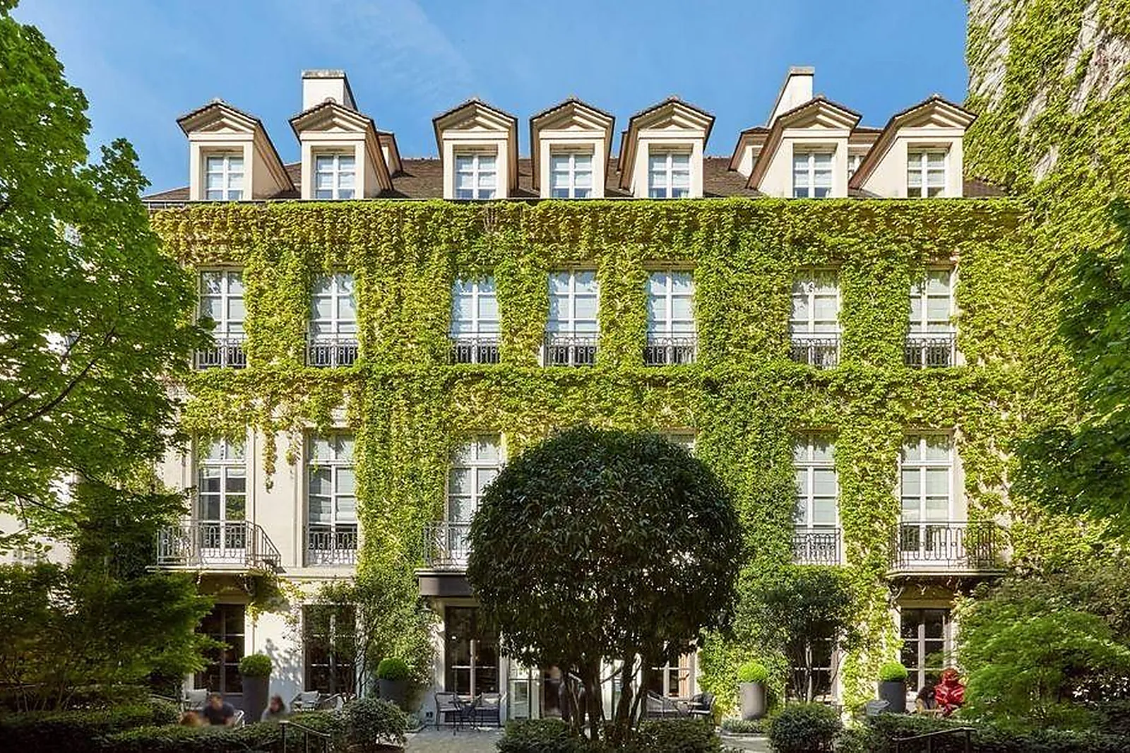 Lieux événementiels, PAVILLON DE LA REINE