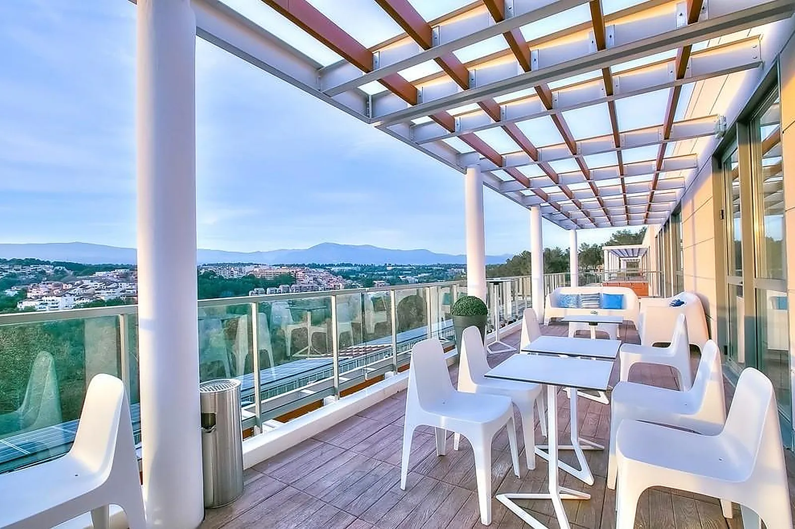 Lieux événementiels, PEARL PARTNER