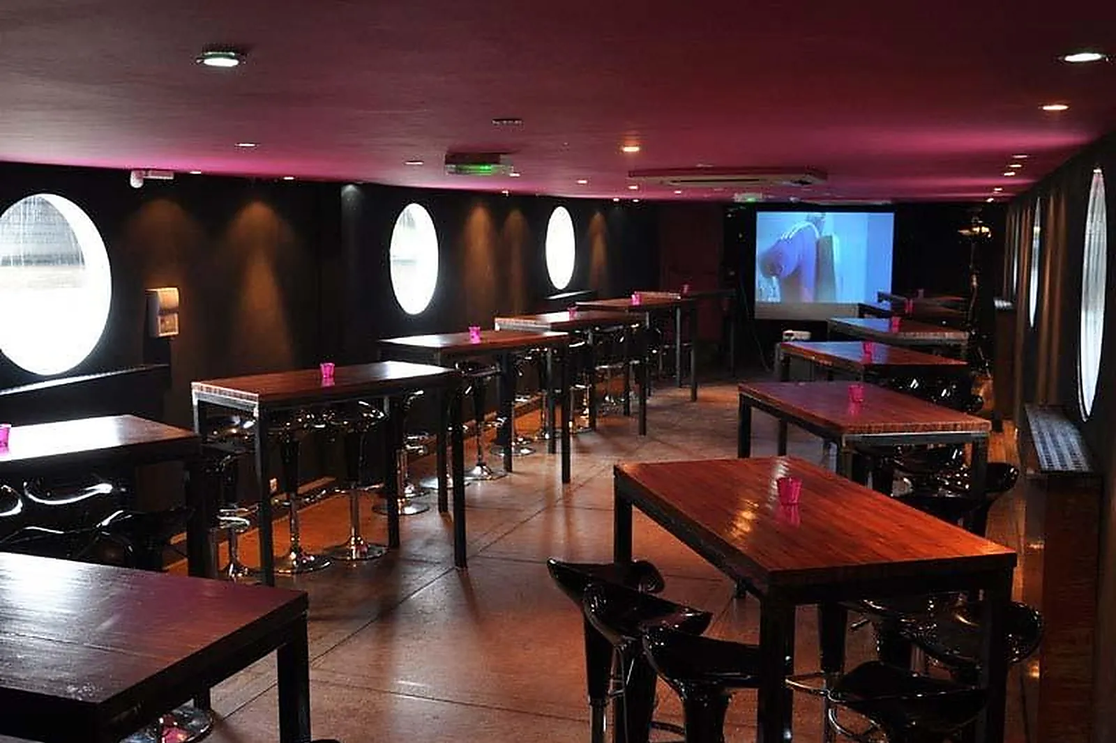 Lieux événementiels, PÉNICHE ILL VINO