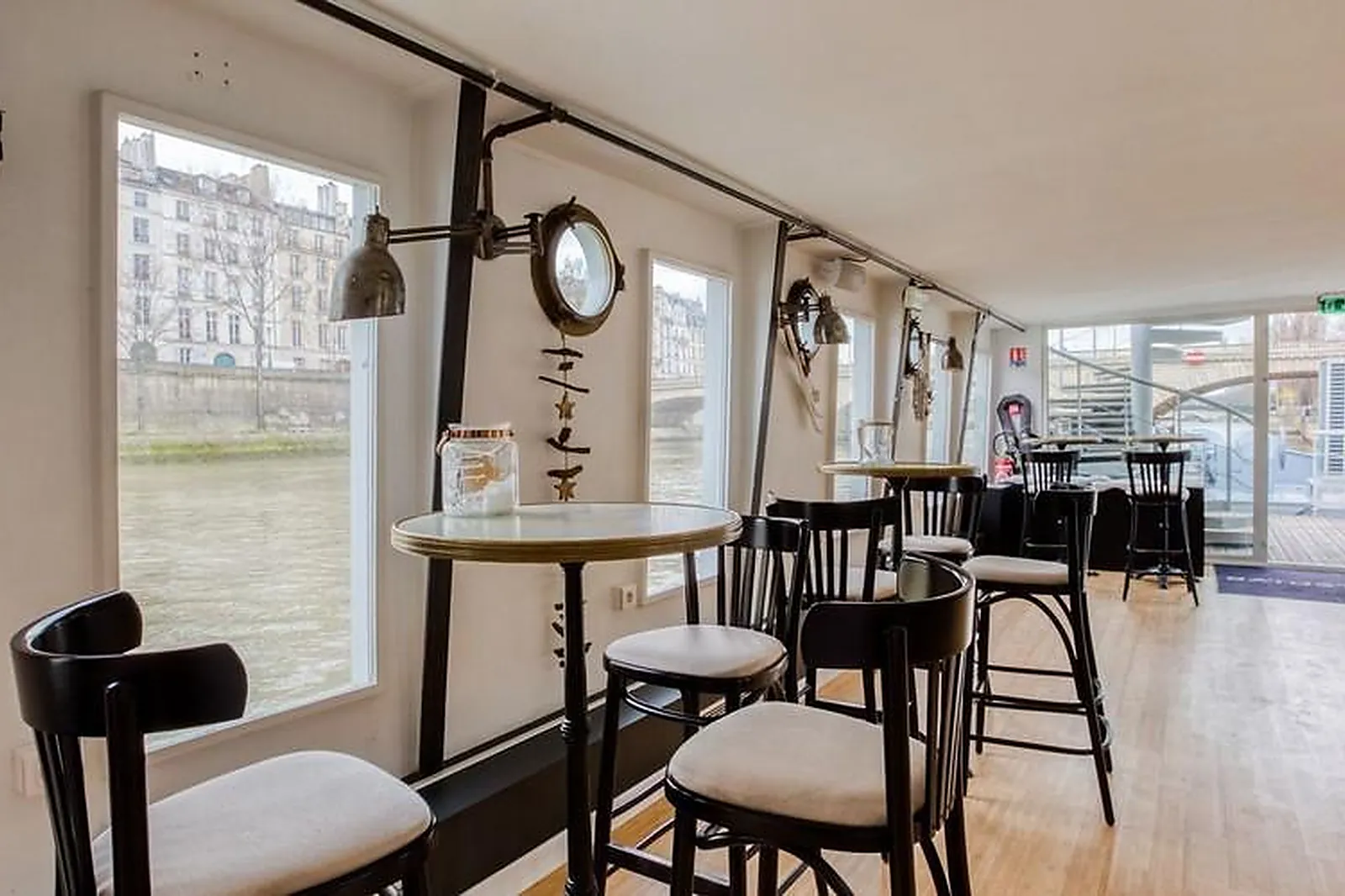 Lieux événementiels, PÉNICHE MR PÉLICAN