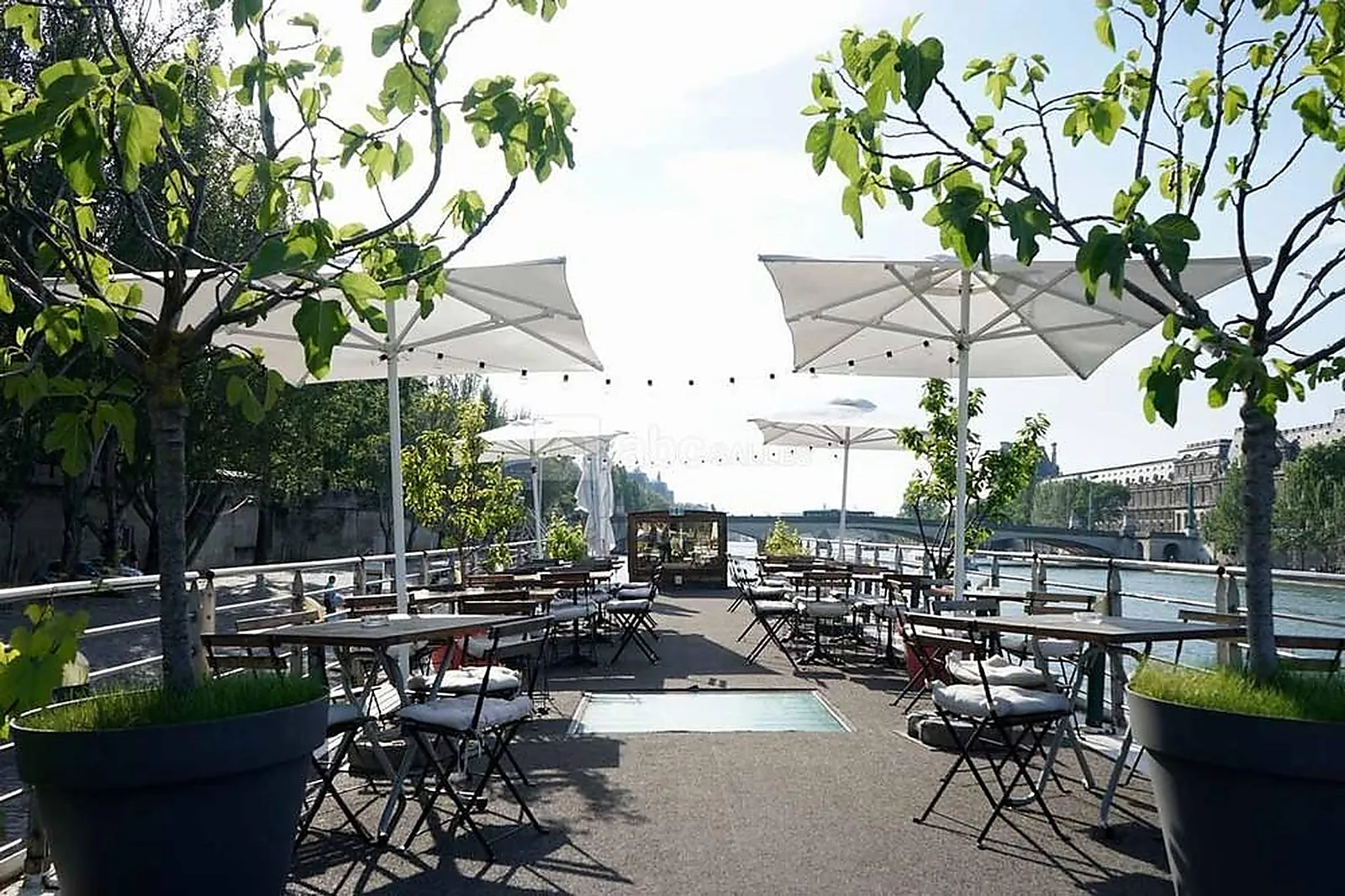 Lieux événementiels, PENICHE LA BALLE AU BOND